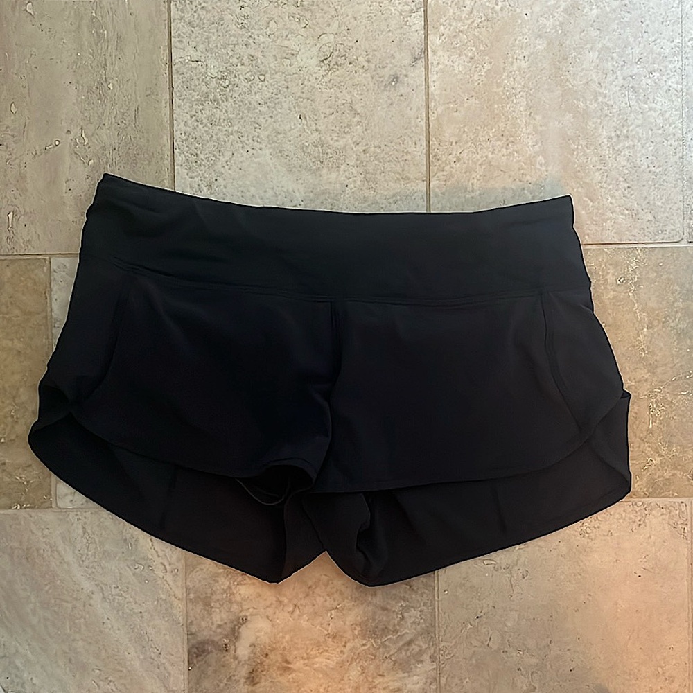 lululemon speed up shorts size 6